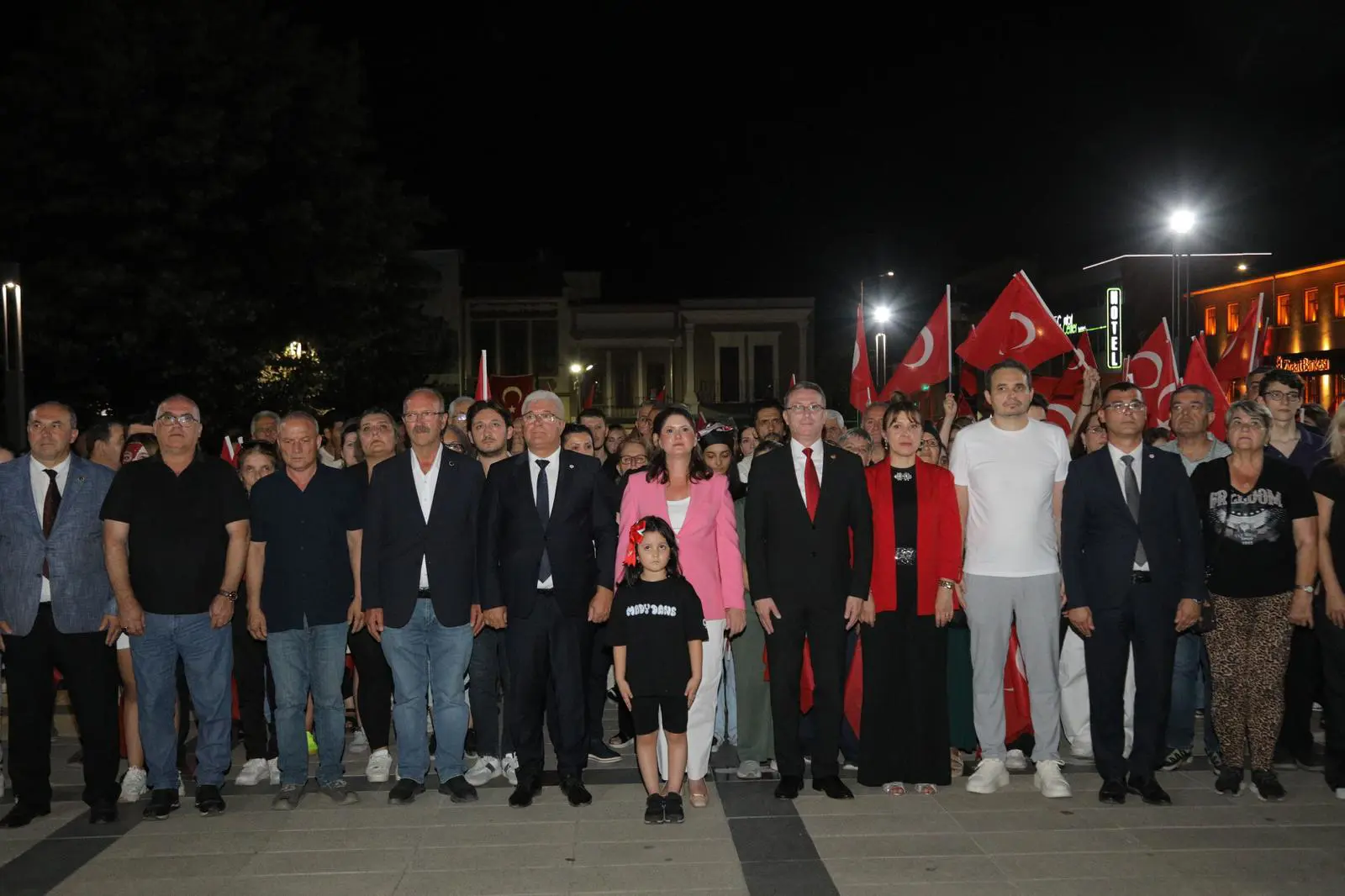 BİNLERCE EDİRNELİ 30 AĞUSTOS COŞKUSUNDA BULUŞTU galeri görseli